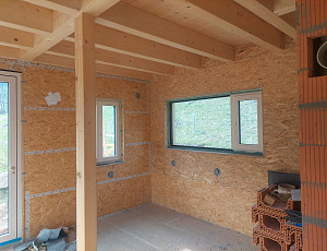 Zateplení dřevostavby pomocí celulózové foukané izolace